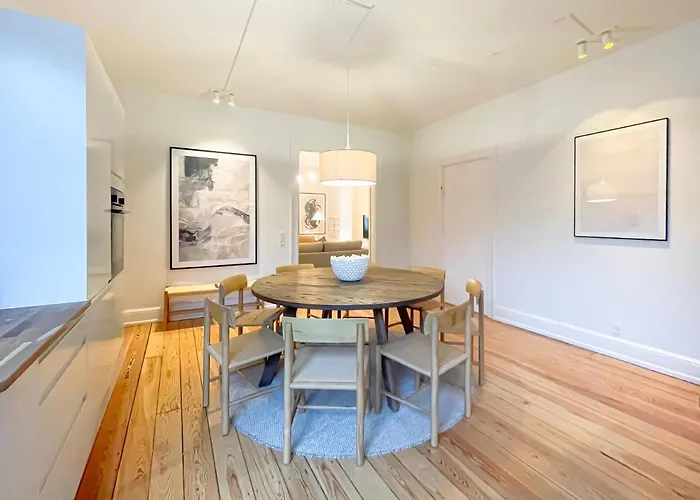 Large & Modern 4 Bedroom アパート コペンハーゲン