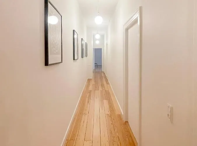 アパート Large & Modern 4 Bedroom *