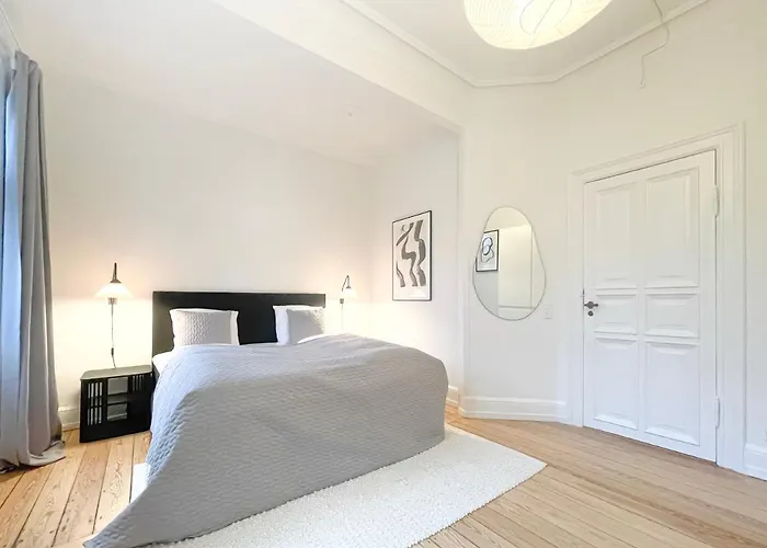 Large & Modern 4 Bedroom * コペンハーゲン