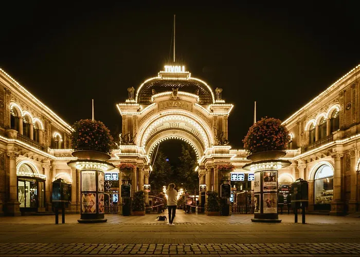 Large & Modern 4 Bedroom アパート