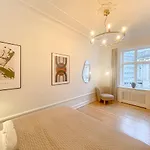 Large & Modern 4 Bedroom * 코펜하겐