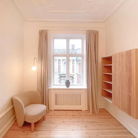 アパート Large & Modern 4 Bedroom